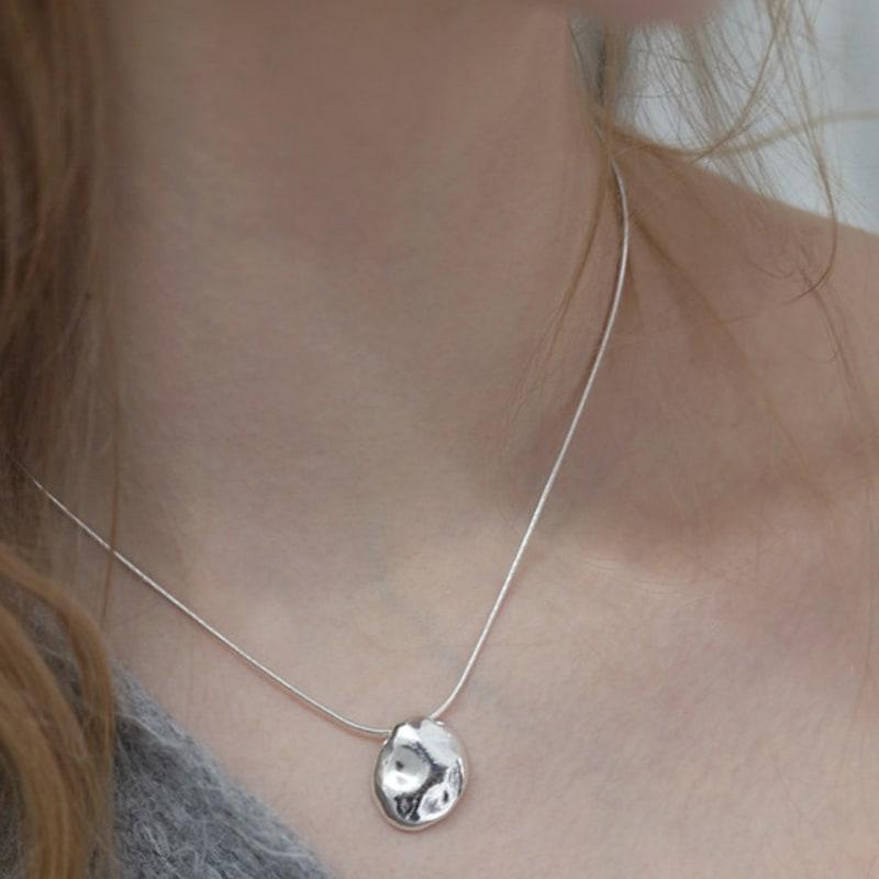 

REINDEER GENTLE STONE NECKLACE 09 SILVER