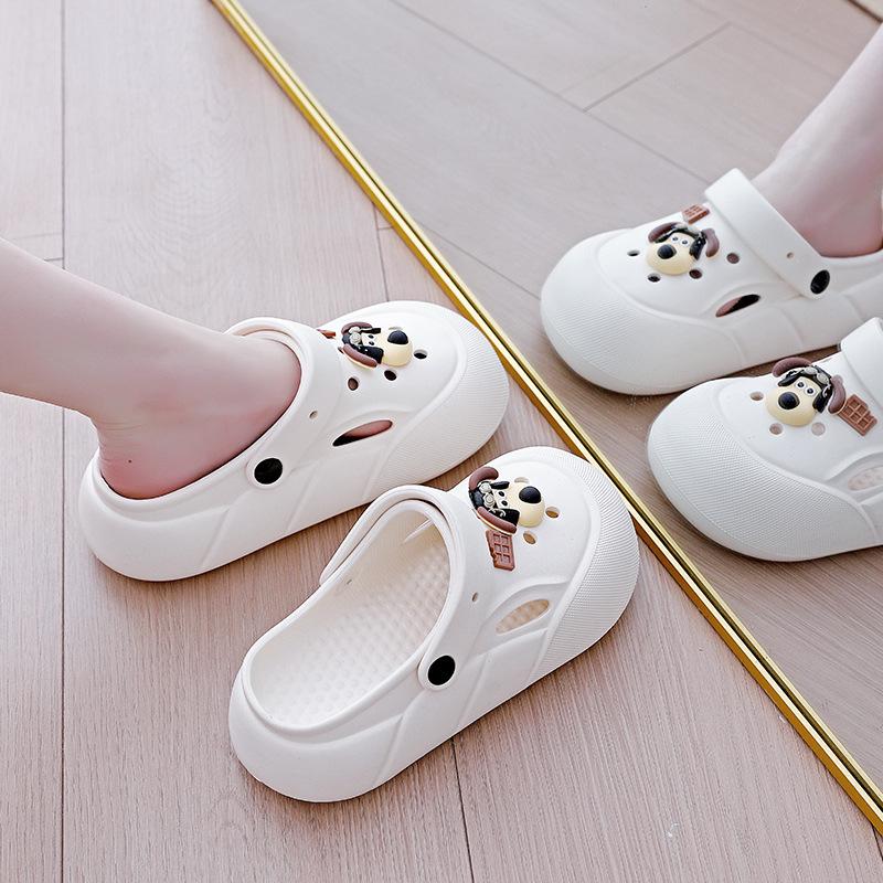 

2025 new spot thick-soled hole shoes, summer outer wear heightening, non-slip and wear-resistant cool half-pack slippers women 1603-5 35