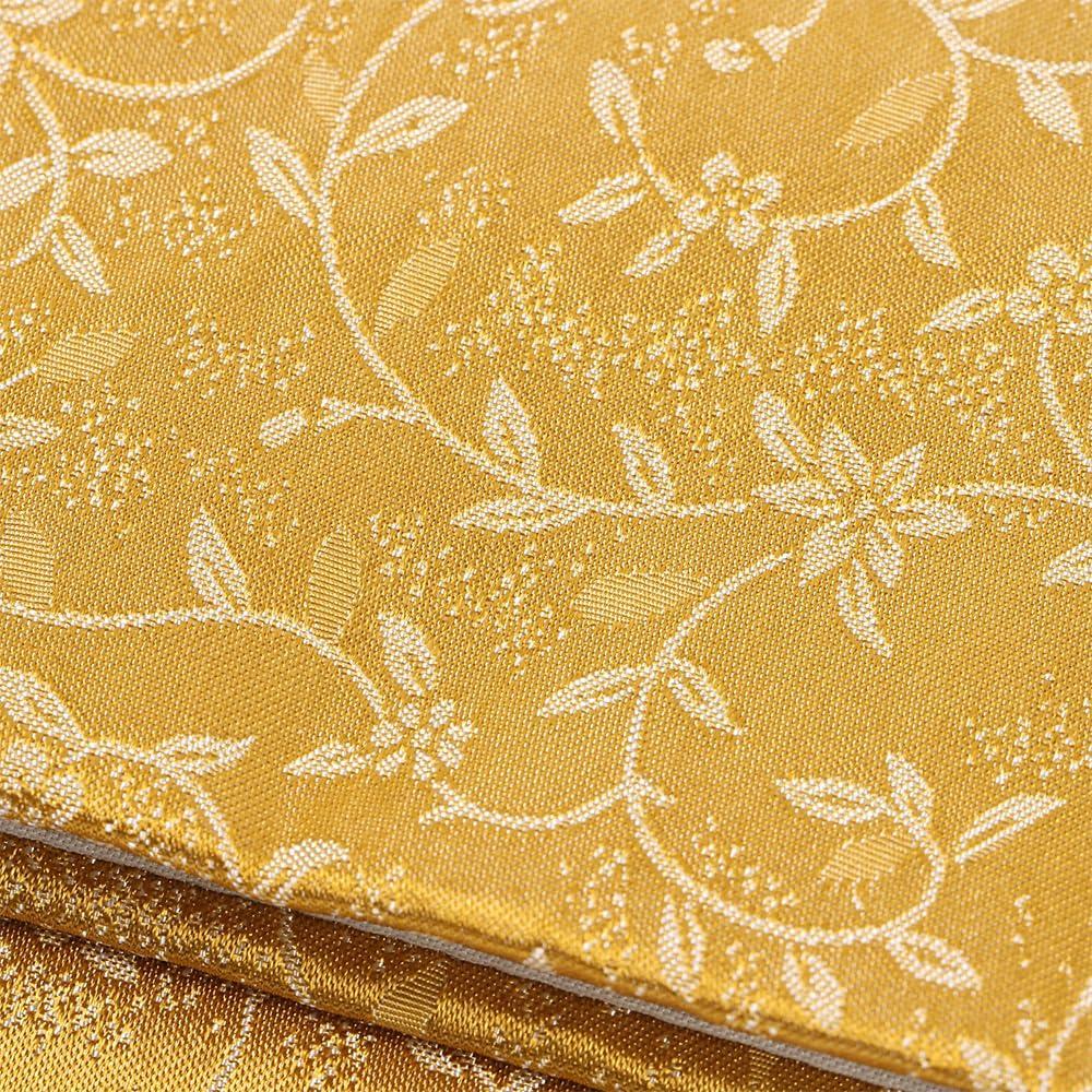 Buddhist prayer bead pouch, bifold, unisex, Kyoto damask, paper box, gift, made in Japan, small chrysanthemum and Chinese flower pattern, gold,