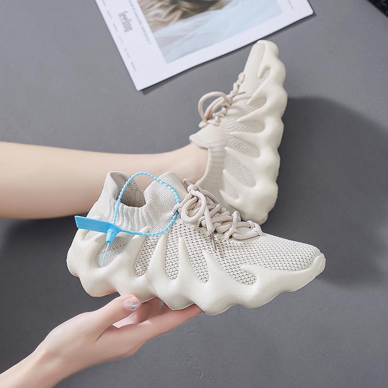 Unisex Flyknit Breathable Mesh Sneakers Octopus Sole Couple Athletic Running Shoes Summer Lightweight Casual Outdoor Walking Footwear