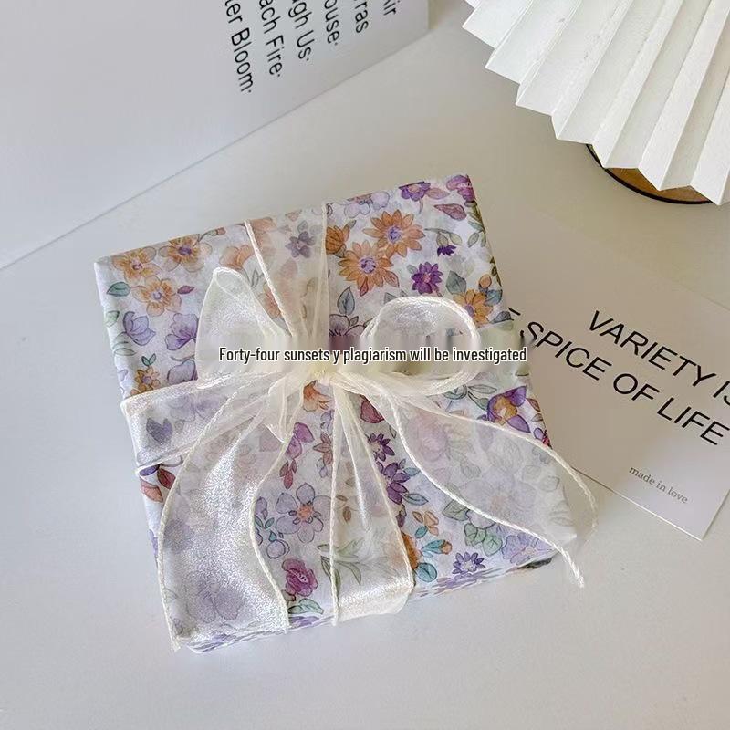 Lila Florales Seidenpapier & Band Geschenkverpackungsset
