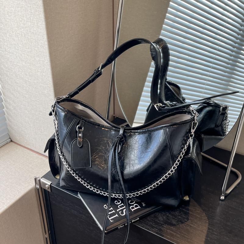 New High Quality, Large Capacity Women's Bag, Unique Black Commuter Dumpling Bag Chain Strap Crossbody Shoulder Bag