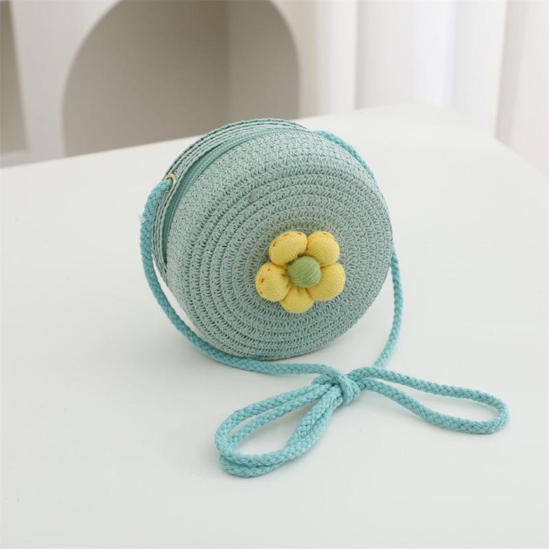 Children's Straw Woven Crossbody Bag - Small Girl's Phone and Coin Purse for Summer Outings and Seaside Trips