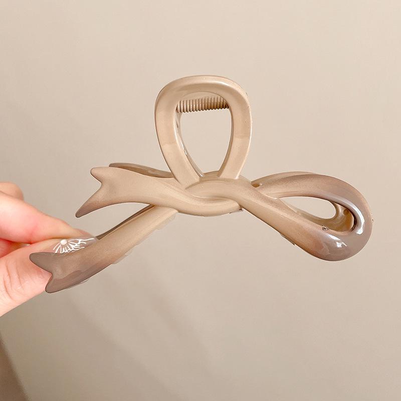 Elegant Large Hair Claw Clip for Thick Hair - High-End Korean Updo Shark Clip