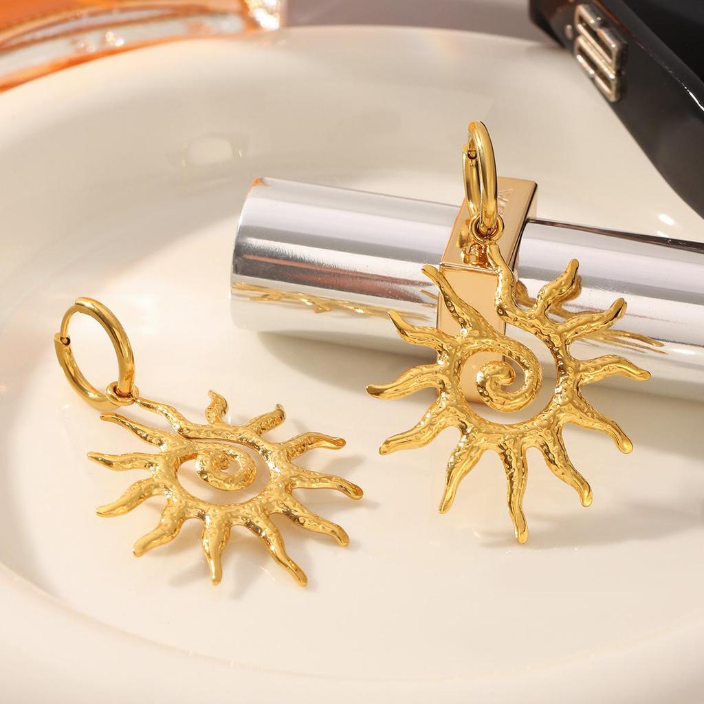 European & American Stainless Steel Sun Stud Earrings: High-End, Non-Fading, Versatile, Hollow Spiral Pattern Jewelry