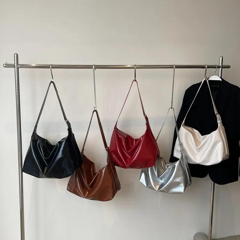 Genți crossbody cu compartiment interior solid și linie de cusătură capacitate mare genți la modă pentru femei fermoar genți de damă PU