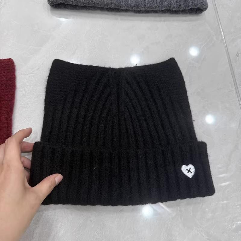 South Korea autumn and winter new striped love embroidered wool hat big head circumference showing face small knitted hat