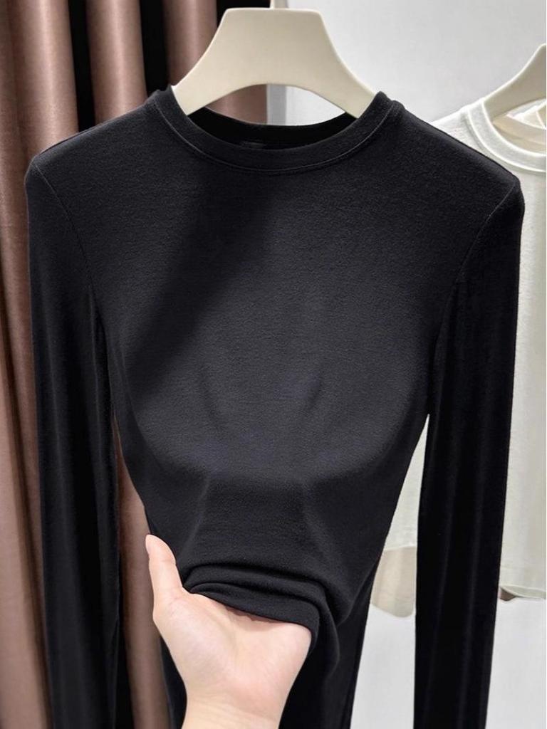 Coffee-Colored Slim-Fit Women's Base Layer Shirt - Soft Round Neck, Versatile Thin T-Shirt for Autumn/Winter.