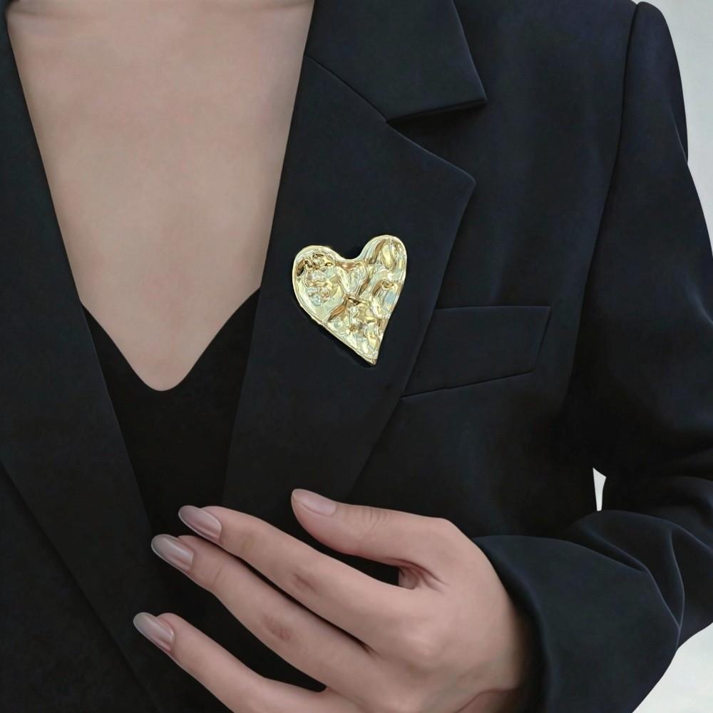 Glossy Pitted Heart Shape Brooch Minimalist Metal Enamel Heart Pins  for Fashion Jewelry Gift