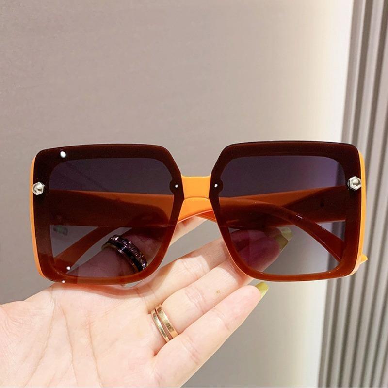 Vintage Women's Sunglasses for Female Retro Square Sunglasses Shades Large Frame Sunglasses