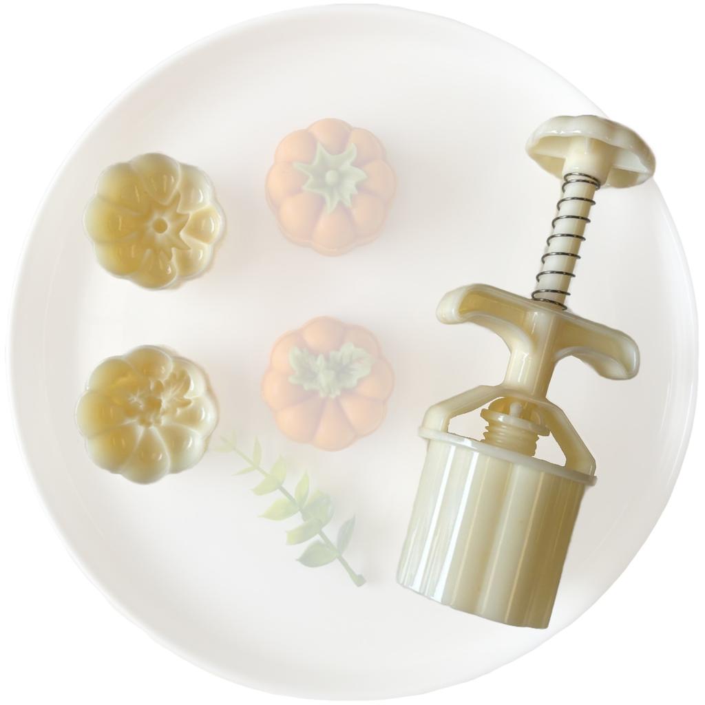 Creative Pumpkin Shape Mooncakes Molds Durable 50g Pumpkin Mooncakes Crafting Molds for Artisanal Desserts Enthusiasts