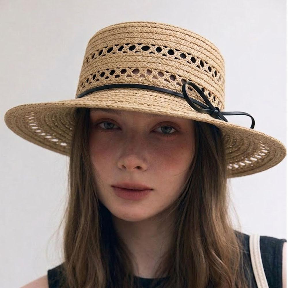 Women Raffia hat French style Summer Straw Sun Hat Women Wide Brim Beach Cap Breathable Hollow Holiday Panama hat Leather Bow