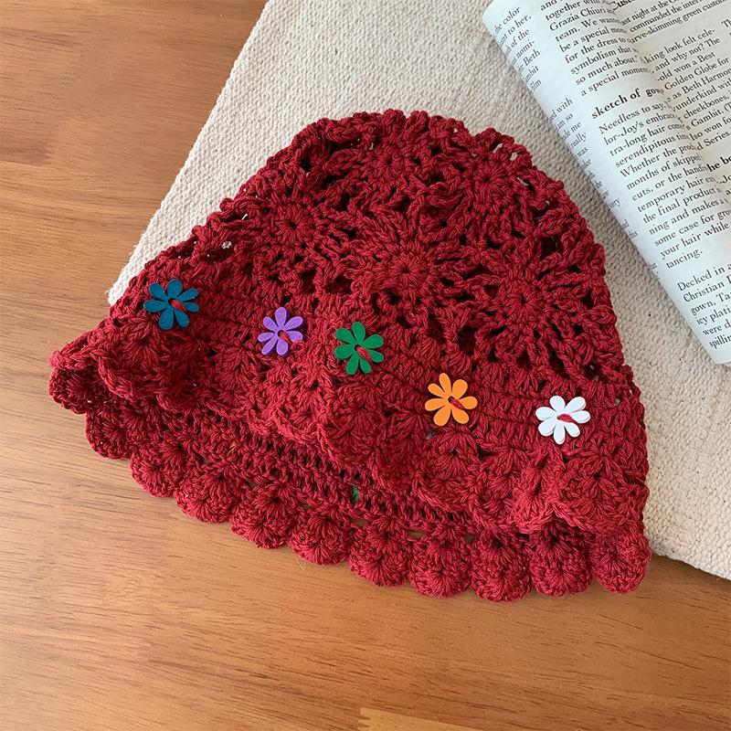 

Вязаная шапка-цветок ручной работы, детская осенняя шапка, закрывающая лицо, маленькая универсальная шерстяная шапка, большой обхват головы, ажурная шапка Average size (58-60cm)