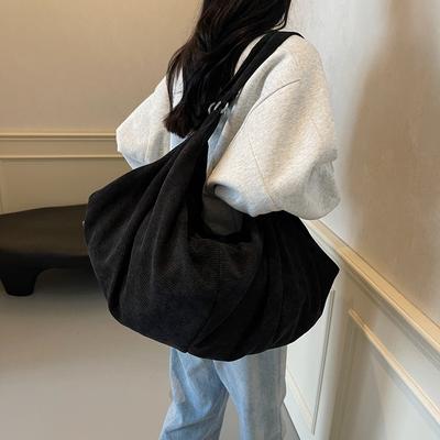 Γυναικείες τσάντες – Ευρύχωρες τσάντες