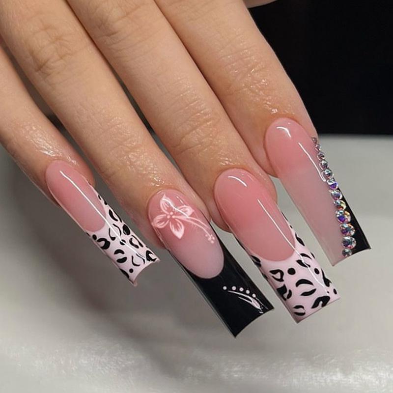 

Leopard Rhinestone French Tip Detachable False Nails with Floral Design