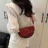 French Niche Bag Women's 2025 New Textured Messenger Bag Embossed Saddle Bag Fashionable Alligator Pattern Shoulder Bag