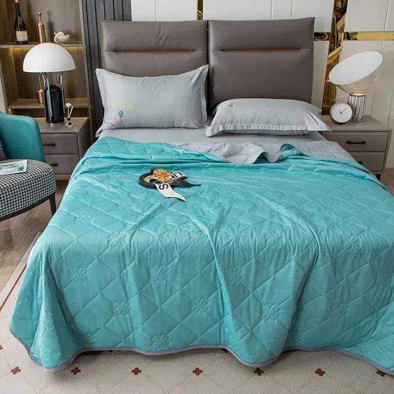 Nová letní prošívaná deka s motivem máty peprné, letní prošívaná deka s chladivým hedvábným potiskem, letní prošívaná deka se zmrzlinou