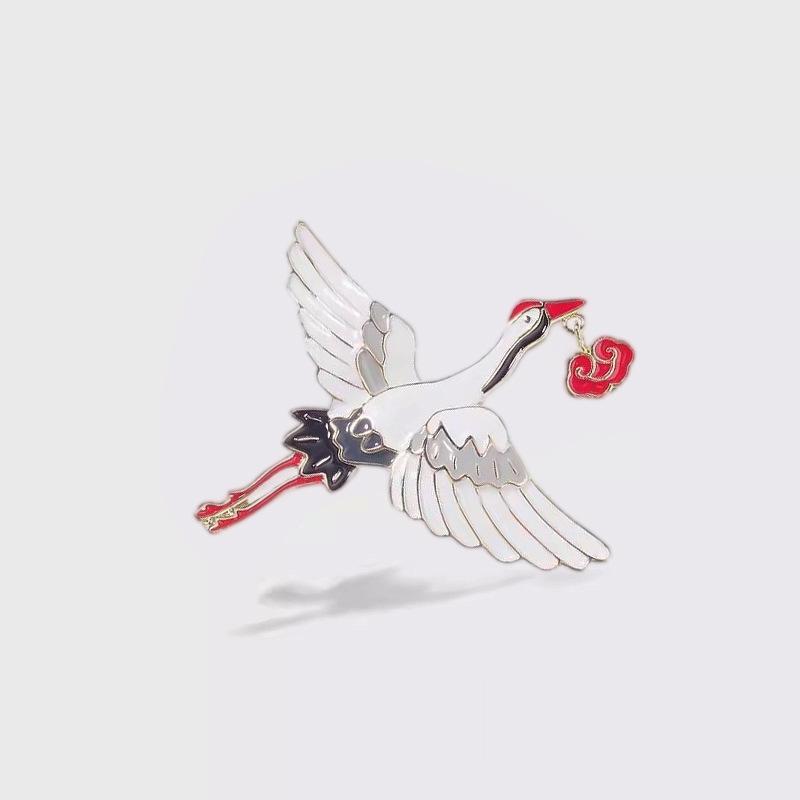 Chinese-style Classical Auspicious Crane Brooch, High-end Women's Artistic Enamel Brooch, Personalized and Exquisite Suit Pin
