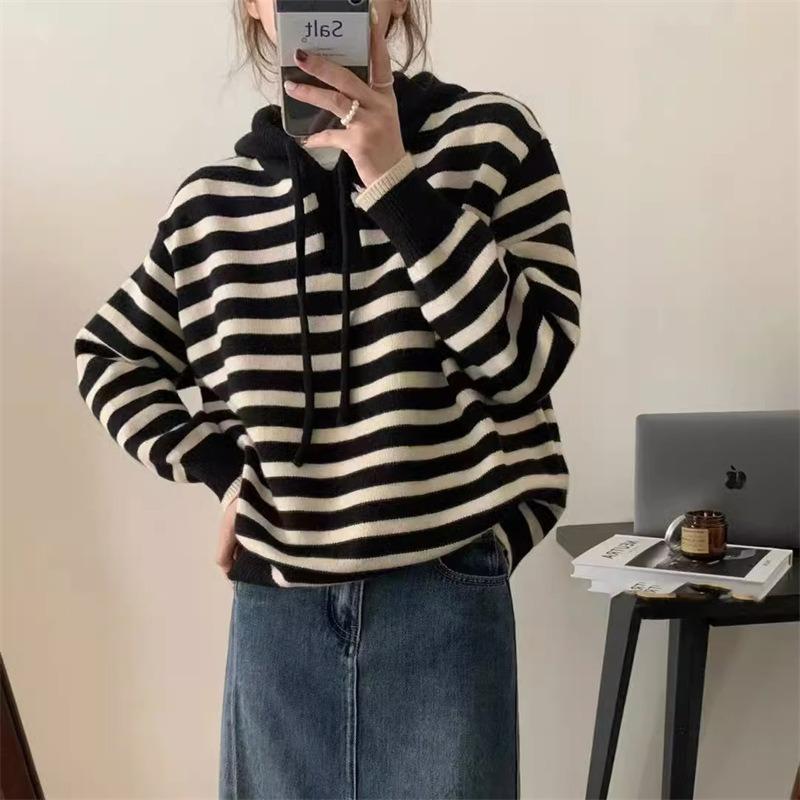 

Autumn and winter new soft waxy loose lazy wind striped hooded pullover sweater women s knitted jacket knitted top One size чёрный