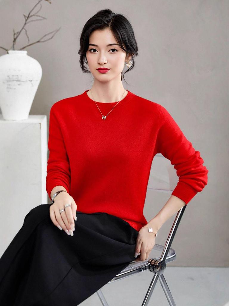 Women's Round Neck Cashmere Sweater: Autumn & Winter Versatile Long Sleeve Knit Top, Solid Color Fashion Basic.