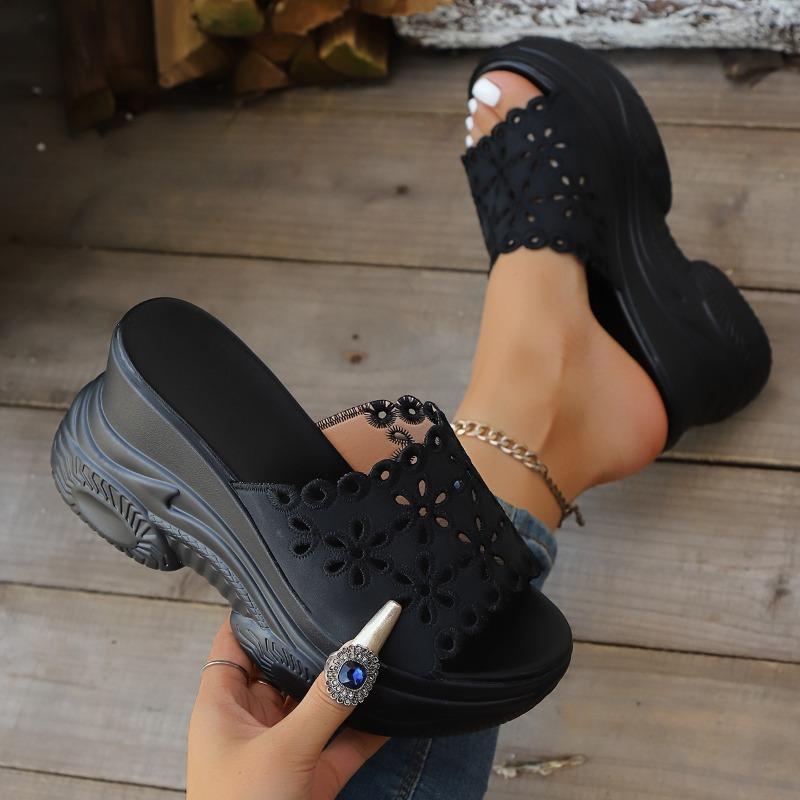 New Vintage Vintage Hollowed-out Round-toe Sandals and Women's Shoes with Plus-size Wedge Heels