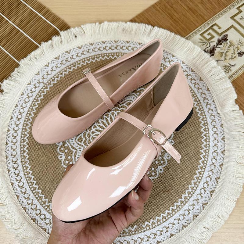 Fashion Flat Shoes Women's Spring Summer Casual Mary Jane Shoes Retro Shallow Round Toe Patent Leather Large Size Women's Shoes 42 43