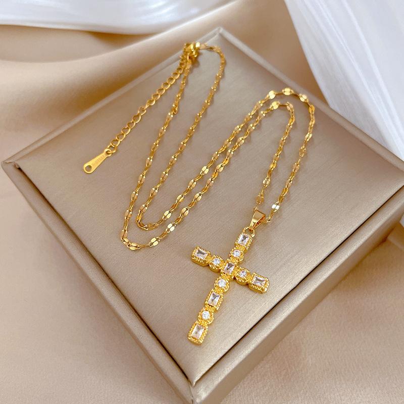 Full Diamond Cross Light Luxury Temperament Zircon Clavicle Chain Small Retro Titanium Steel Necklace