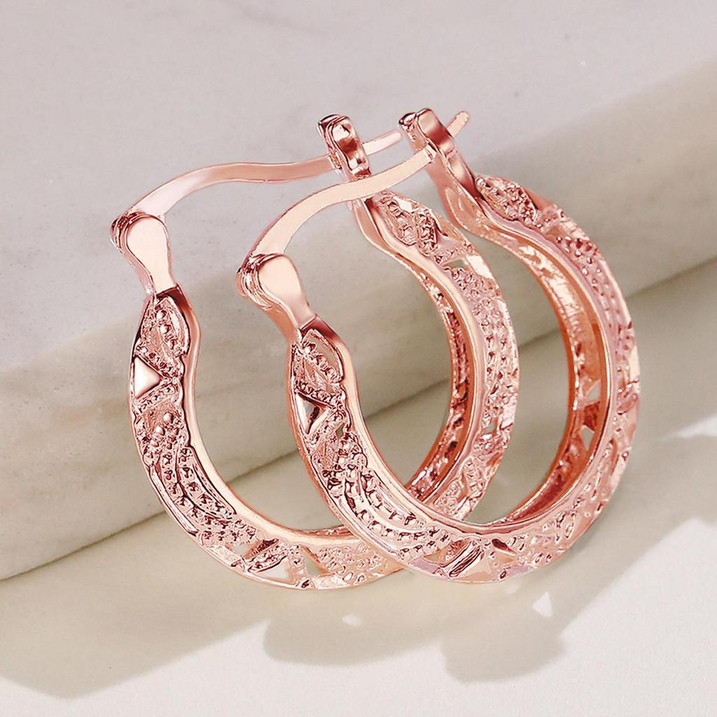 Hollow Out Hoop Earrings for Women Metallic Style Fashion Versatile Daily Wear Earrings Fancy Girl Gift Statement Jewelry