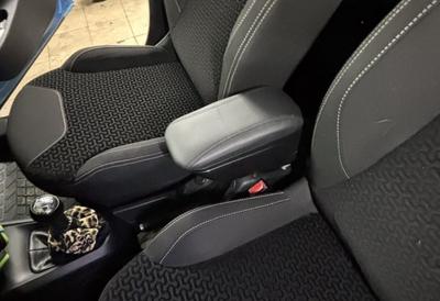 Universal Armrest (black)