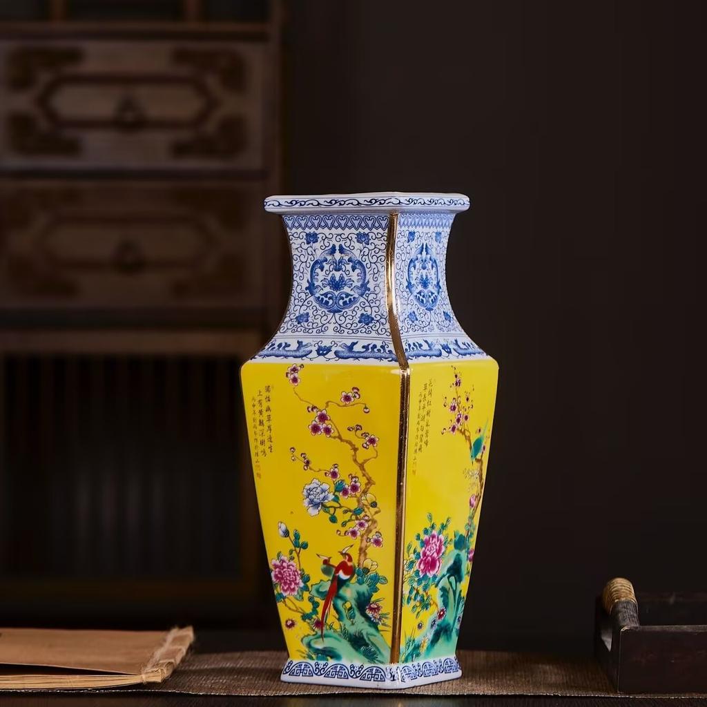 Chinese Antique Porcelain Gold Painted Enamel Vase Decoration Items Home Room Furnishing Crafts Office Desk Ceramic Accessories