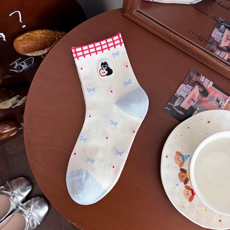 Spring-Summer Korean Style Red Embroidered Cartoon Cotton Ruffle Socks for Women