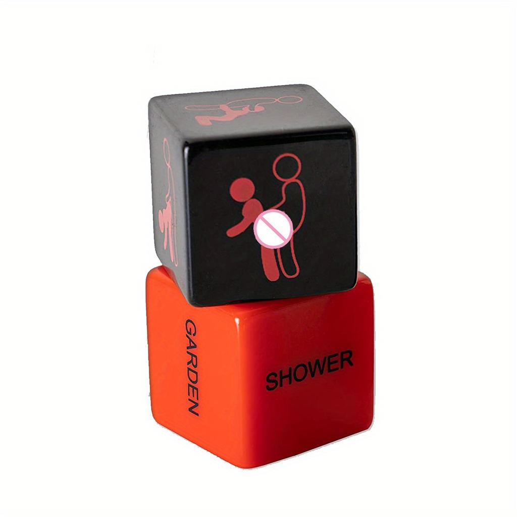 2 set di dadi combinazione rosso e nero da 0,79 pollici per coppie inglesi, dadi divertenti con azioni, regali per amici