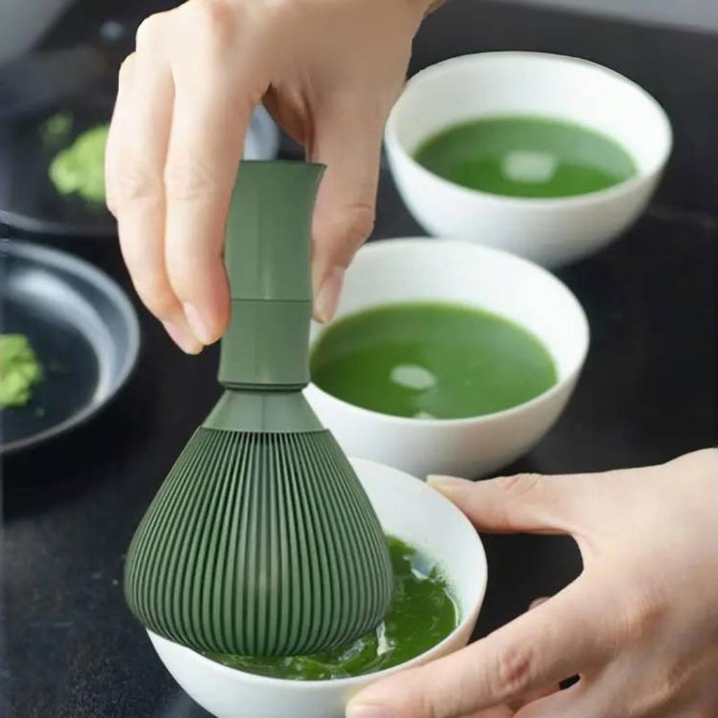 Two-Piece Tea Ceremony Utensil Set ABS Matcha Whisk, Plastic Chasen, and Chasen Whisk, Quick-Drying, Matcha Whisk for Tea Ceremony (Green)