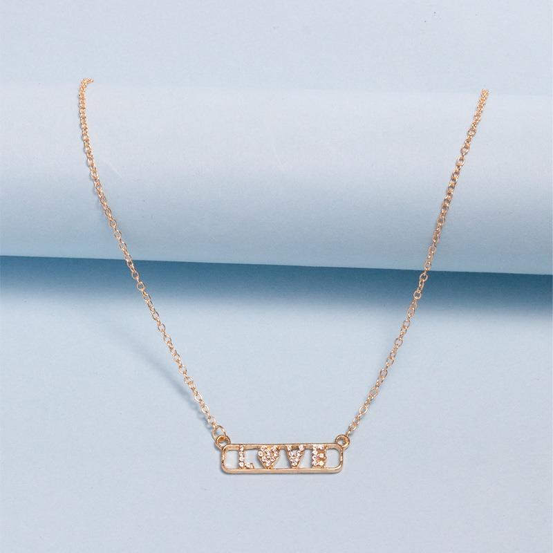 Jewelry Alloy Diamond Letter E Necklace Ladies Gold Plated Clavicle Chain Jewelry