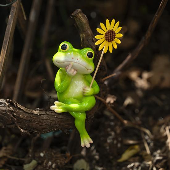 Garden Ornament Thinking Frog Holding Flower Shape Resin Statue Realistic Design Garden Pond Fountain Aquarium Figure
