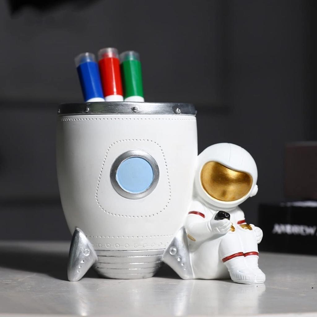 Queen-b Astronaut Pen Stand, Stylish and Cool Pen Holder, Desk Stand, Tabletop Storage for Stationery, Pencils, Writing Utensils, and Brushes, for