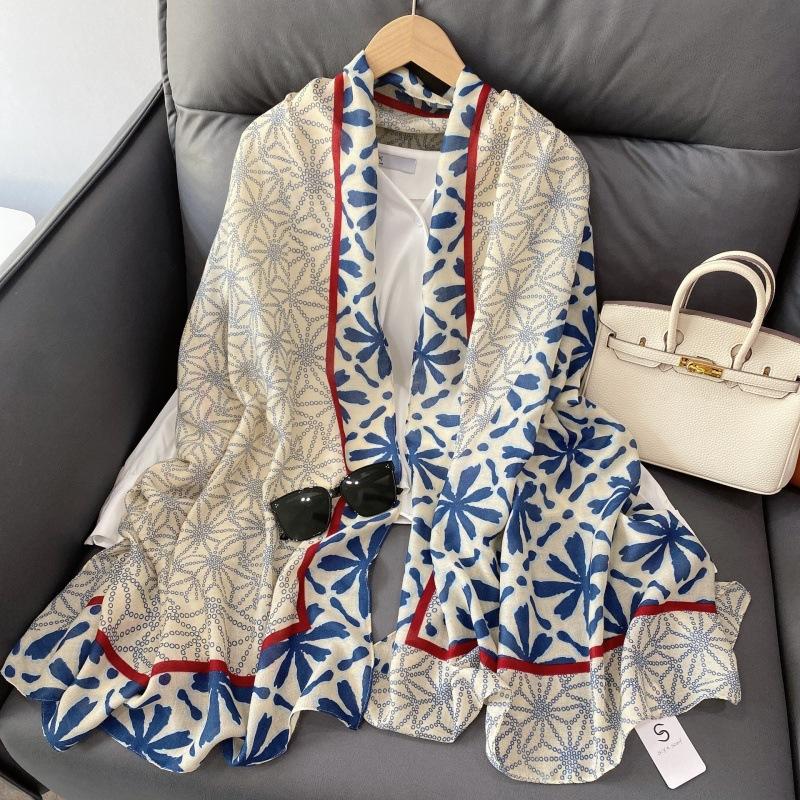 Cotton and Linen Scarf for Women In Autumn and Winter New Versatile Warm and Fashionable Letter Scarf Decorative Shawl