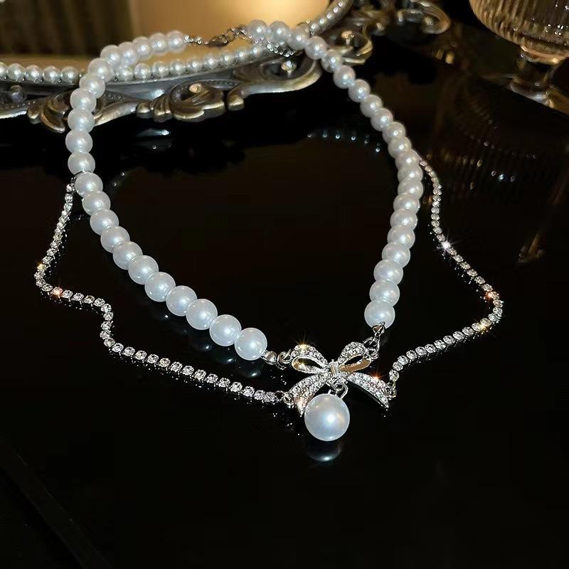 Gentle and High-end Bow Pearl Necklace Niche Retro Pendant Light Luxury Collarbone Chain Temperament Neck Chain