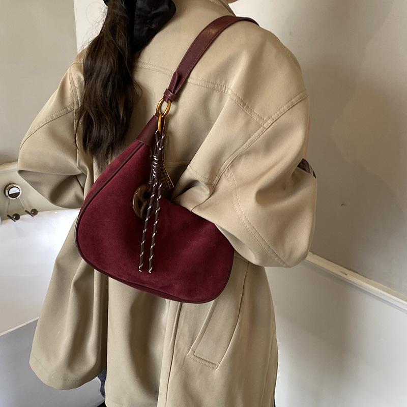 2025 New Autumn and Winter Suede Underarm Bag Women's Niche Trend Dumpling Bag Women's Commuter Retro Shoulder Bag