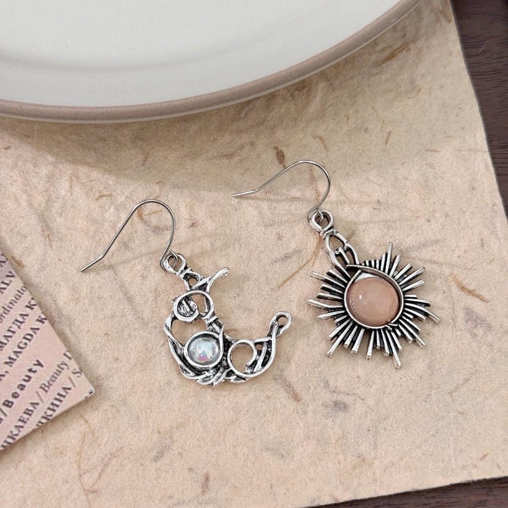 Personality Earrings Retro Silver Plated Earrings Sun Moon Pattern Dangle Earrings Women