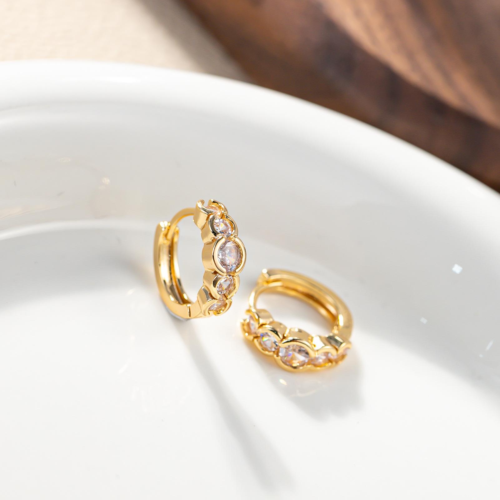 European High-End Zirconia Earrings: Exquisite Single Row Ear Studs