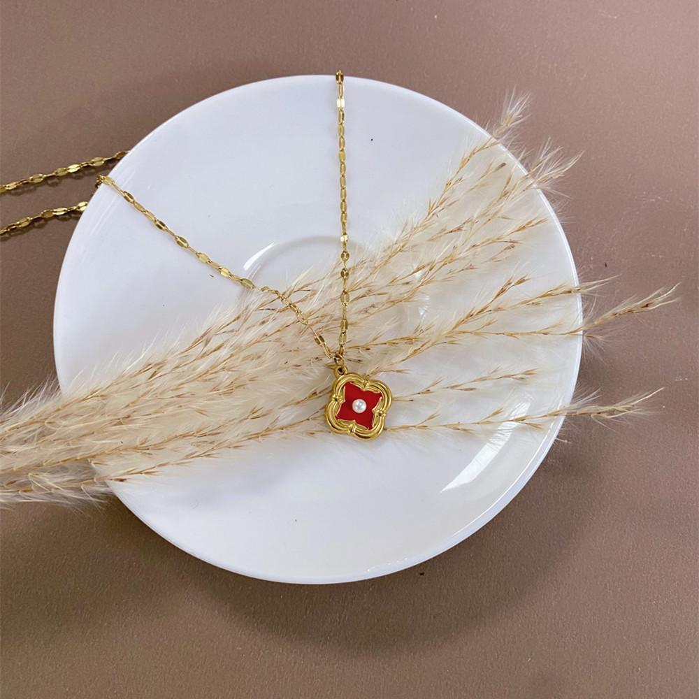 

Korean Retro Titanium Red Clover Necklace - Internet Celebrity Style золотой