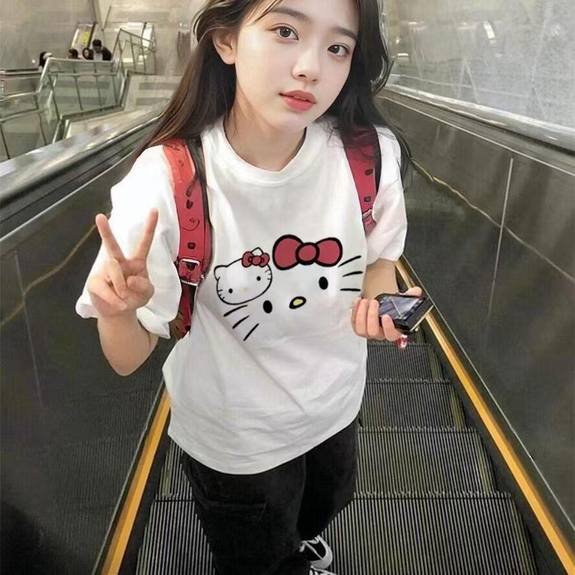 

Sanrios 2026 Summer New Collection HelloKitt Graffiti Cartoon Print Pure Cotton Breathable Womens ShortSleeved TShirt S