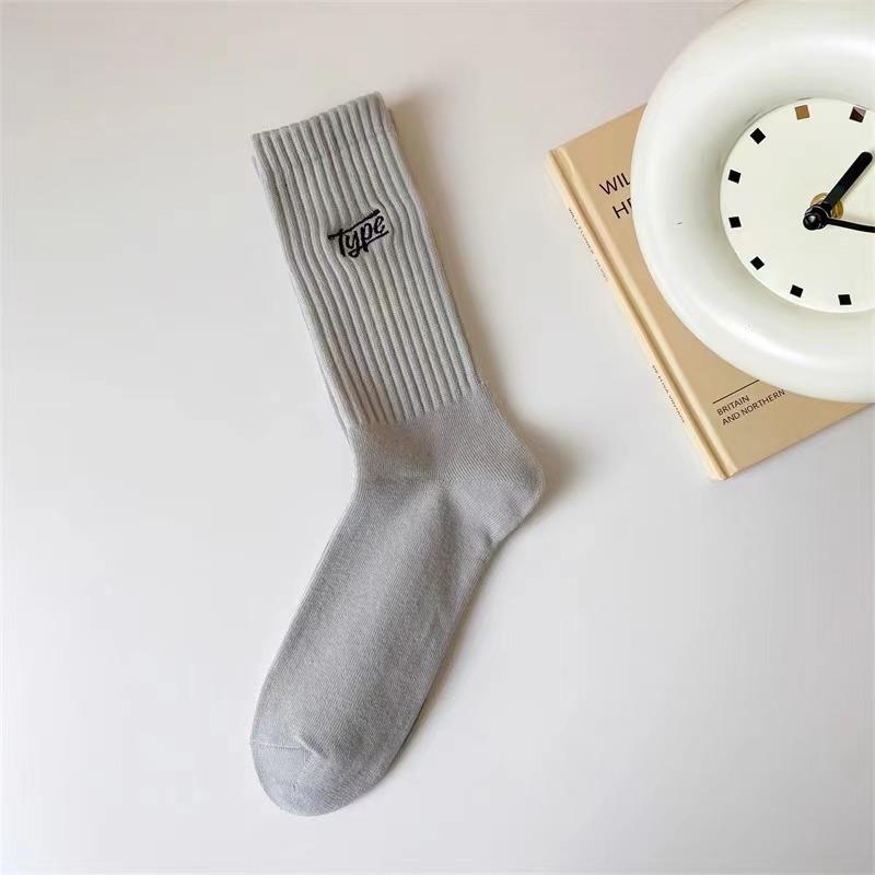 Men's and Women's Matching Spring/Autumn Style Non-Cotton Sports Trend Sweat-Absorbing Anti-Odor Letter Patterned Stockings