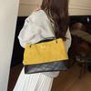 Popular Bucket Bag Women's Autumn and Winter 2025 New High-end Diamond Chain Bag Fashionable Versatile Shoulder Messenger Bag