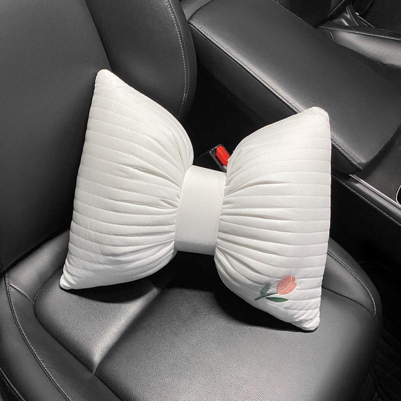 Roztomilý polštář do auta za krk s podporou pasu pro ženy