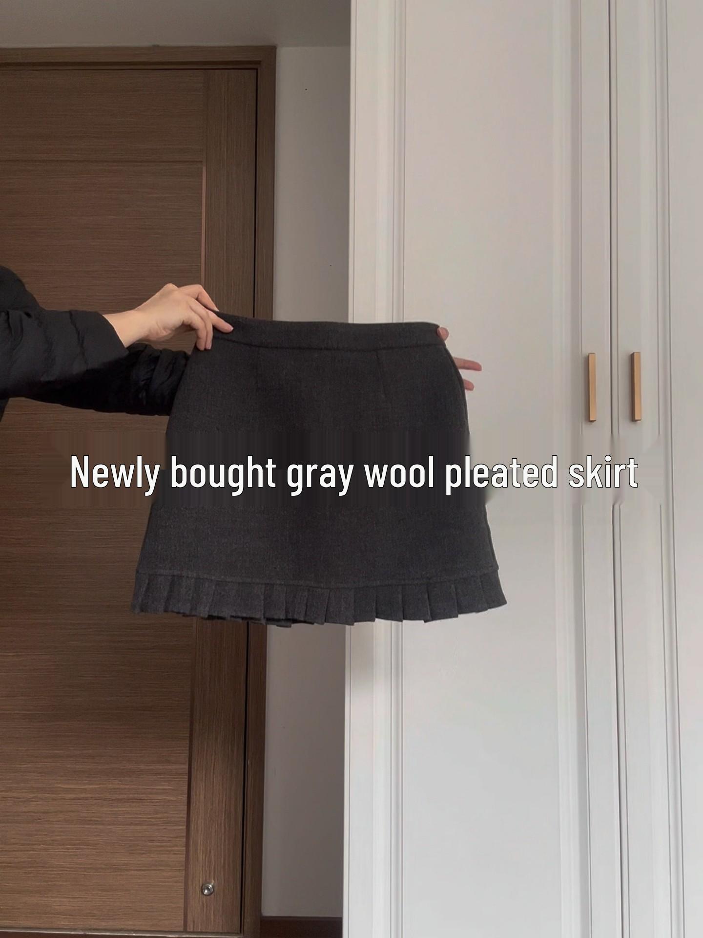 Plus Size Grey Wool Plaid Pleated Skirt with Ruffle Edge - High Waist, Short, for Spring and Autumn. M
