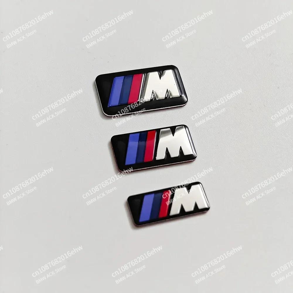 Dla BMW M logo E39 E38 E90 E60 F30 F20 X1 X3 X5 M Logo Nakładki na piastę kierownicy samochodowej Emblemat środkowy Naklejka Odznaka Naklejka DIY