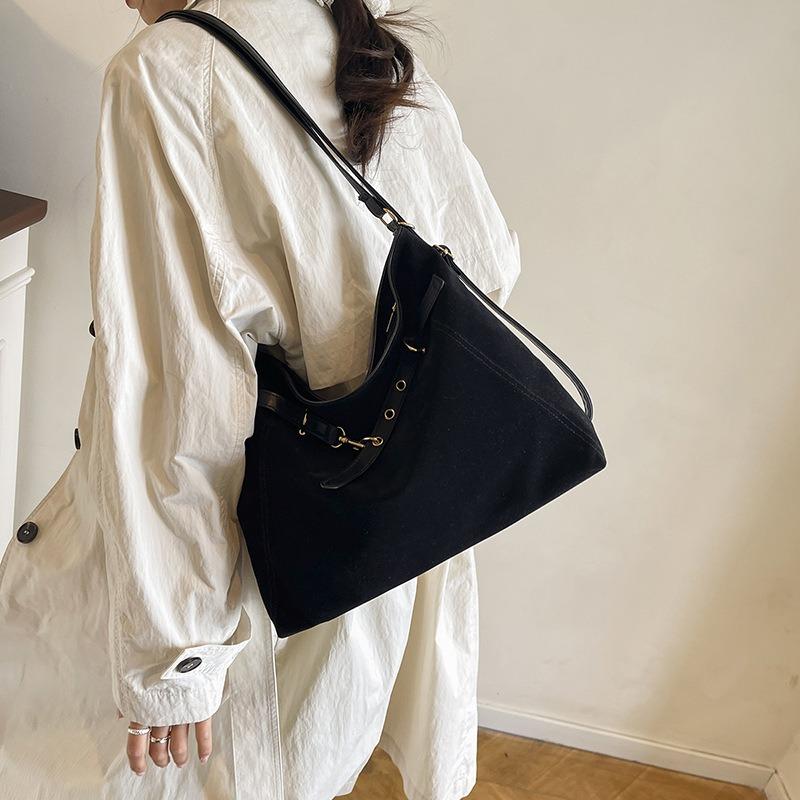 Retro largecapacity matte bag women's new autumn and winter casual shoulder bag commuter tote bag tote bag