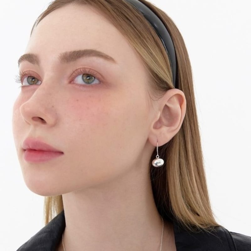 

moi moi Oval drop earrings silver